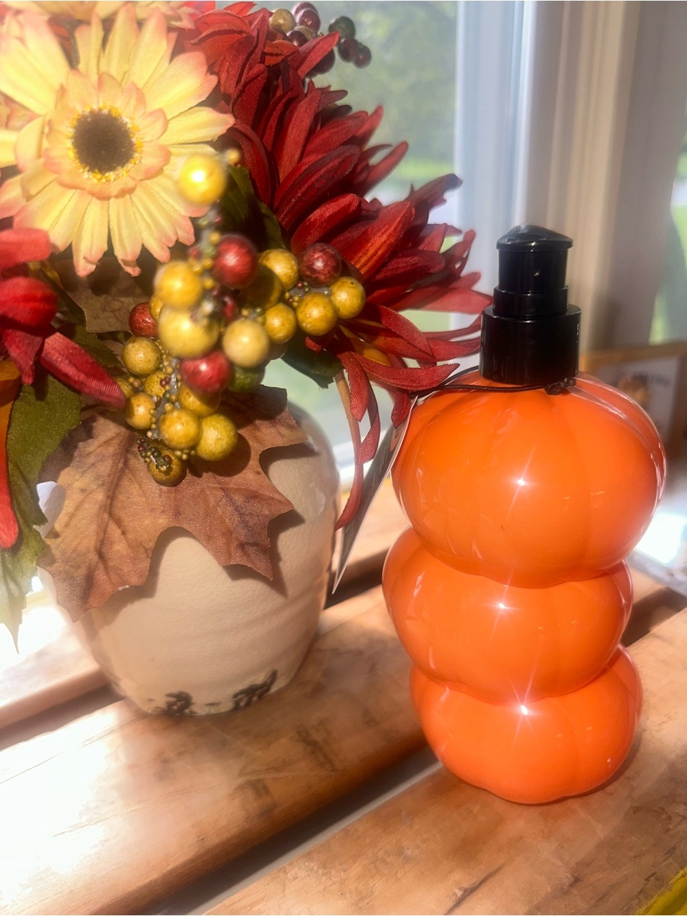 Jack-o-Lantern Hand Soap -Spooky Orange - Picture 8 of 10